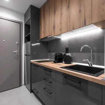 דירה Room8 *