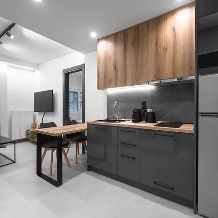 Room8 סלוניקי