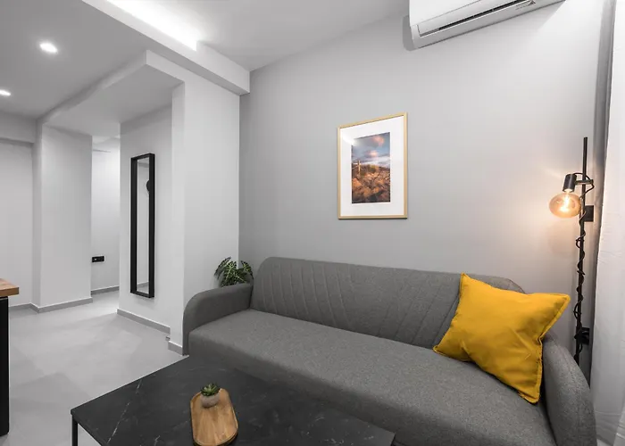 Apartment Room8