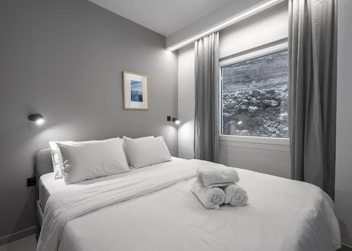 Room8 Apartment