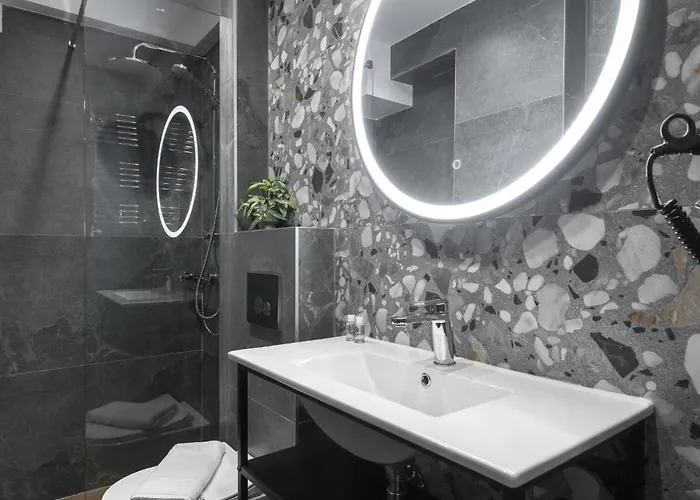 Room8 Thessaloniki