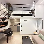 Room8 * סלוניקי
