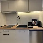 Room8 דירה