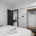 דירה Room8 סלוניקי