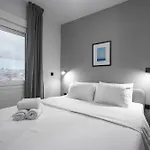 Room8 * סלוניקי