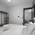 דירה Room8 סלוניקי