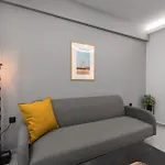 Room8 דירה