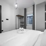 Room8 דירה סלוניקי
