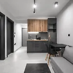 Room8 סלוניקי