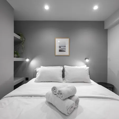 Room8 Tesalónica